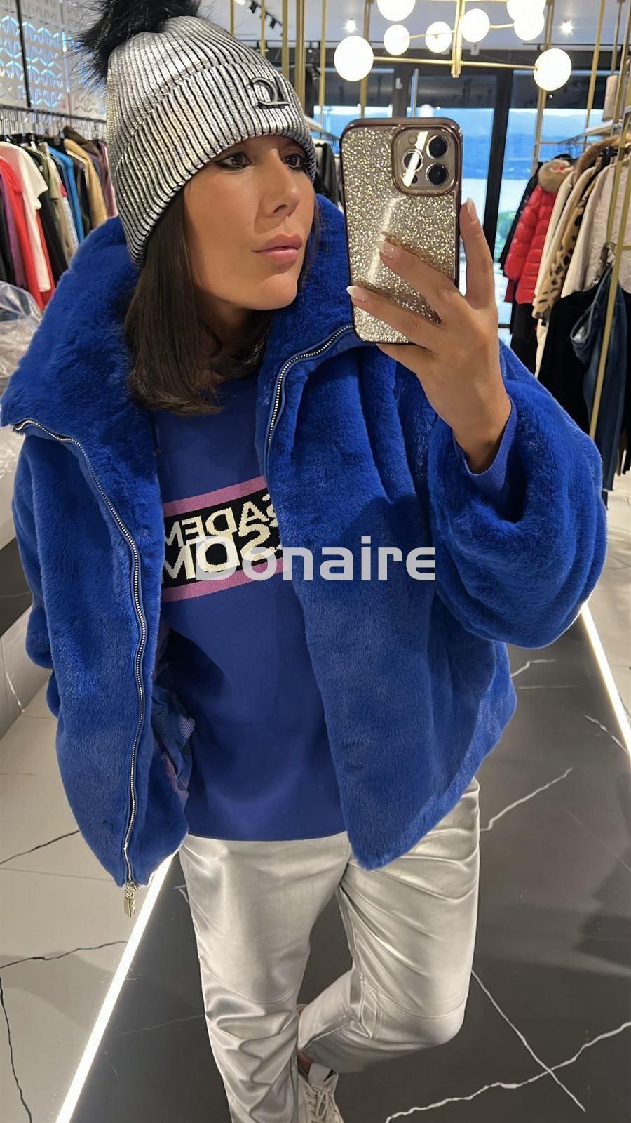 Chaqueta de pelo tipo oversize azul klein Lola Casademunt - Imagen 1