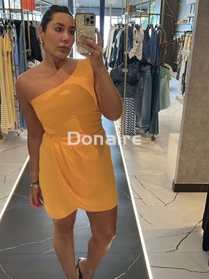 Vestido corto mostaza asimétrico GoaGoa - Imagen 2