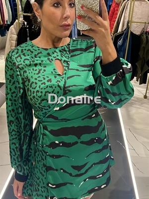 Vestido verde satén prints animal Sahoco - Imagen 2