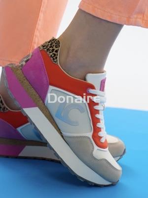 Zapatilla deportiva flúor Lola Casademunt - Imagen 2